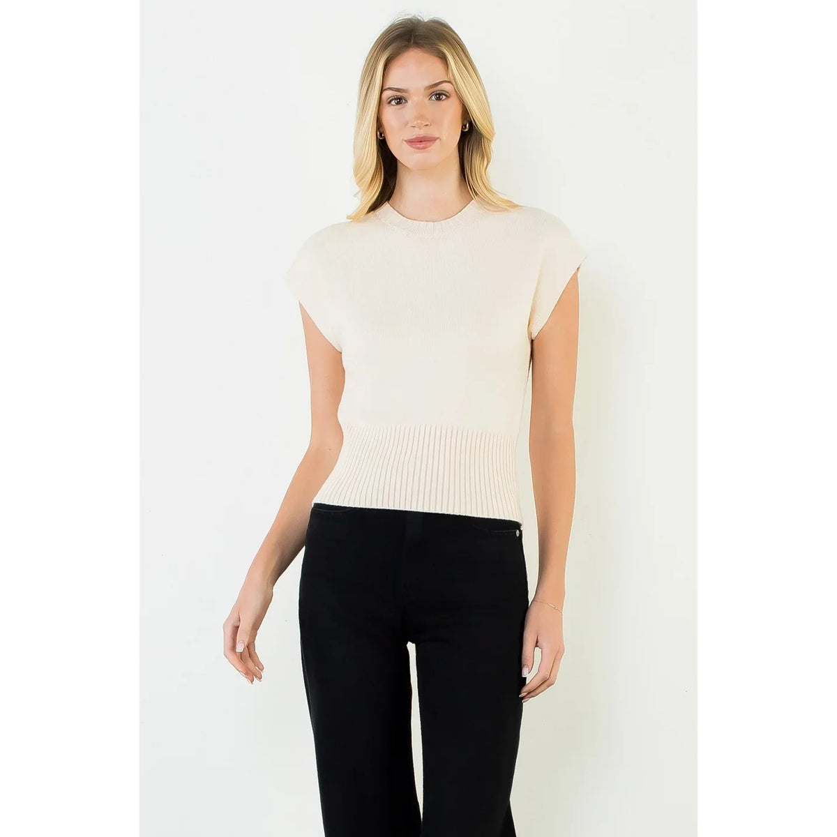 SLEEVELESS SWEATER TOP