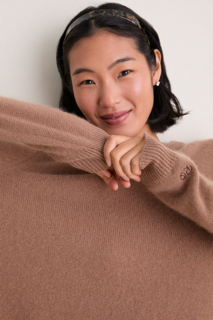 Mocha Cashmere Boyfriend Bodie Crewneck