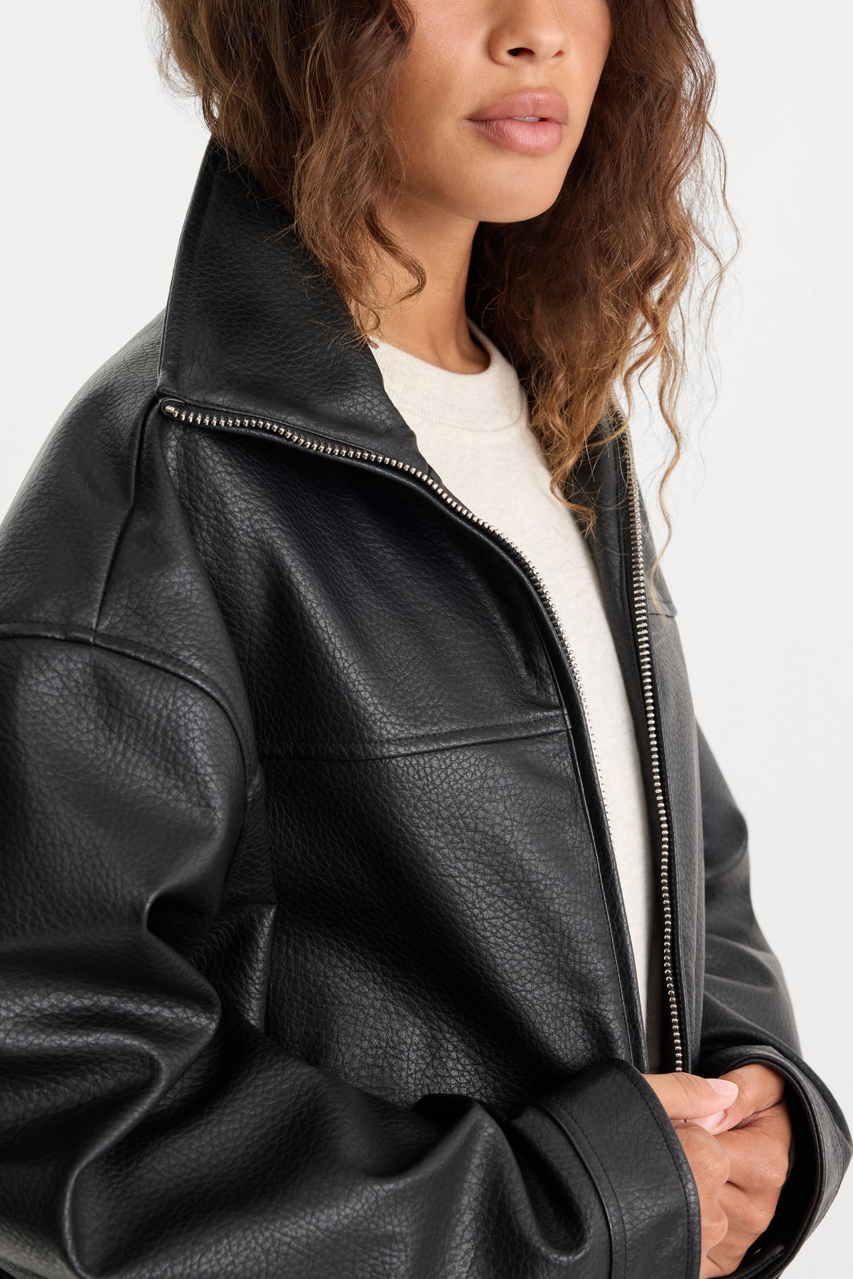 THE BETTER THAN LEATHER FUNNEL JACKET | BLACK001