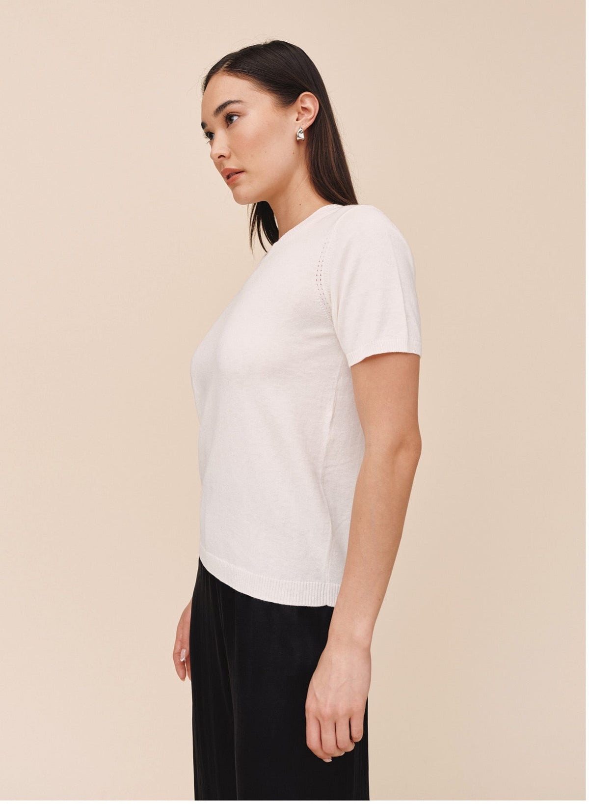 SHORT SLEEVE CREW NECK KNIT TOP
