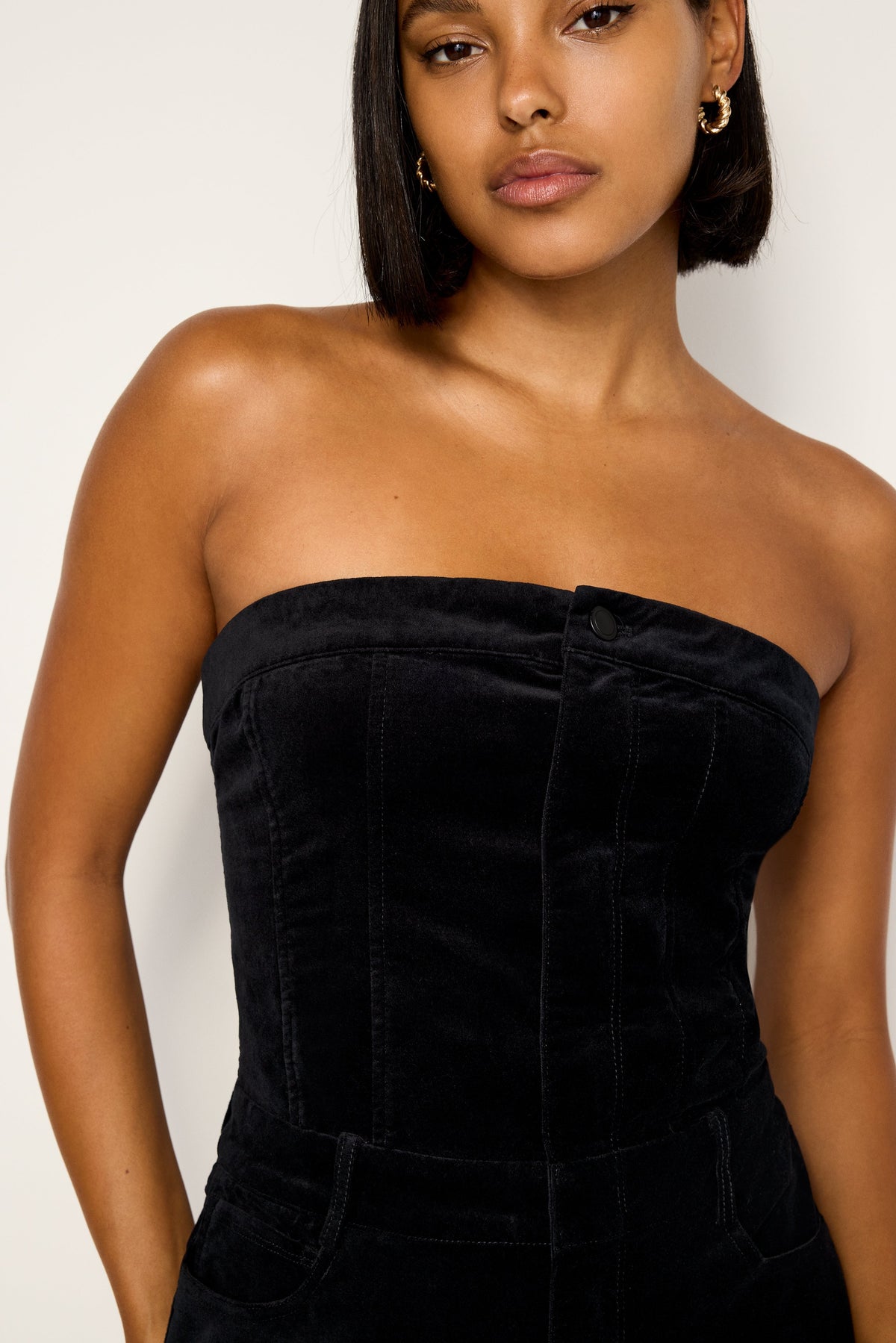 FIT FOR SUCCESS STRAPLESS VELVET JUMPSUIT | BLACK001