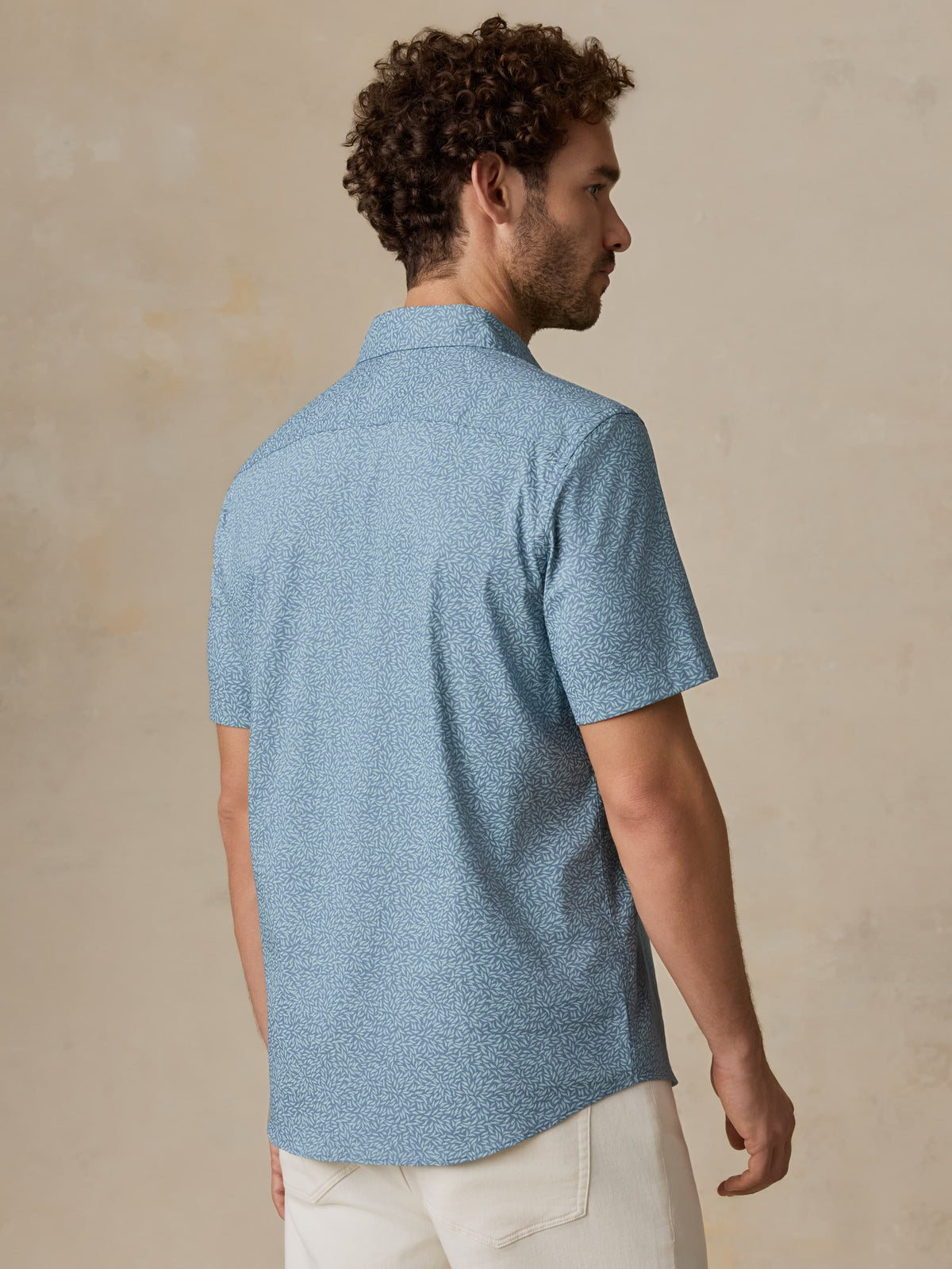 Short-Sleeve Movement Monterey Shirt - Teal Grove Foliage