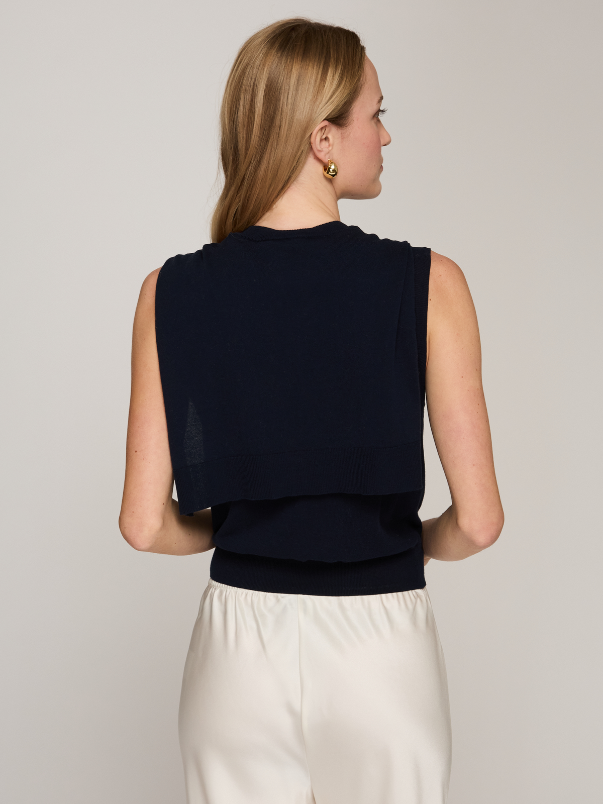 Sleeveless Button Front Vest w/ Tie Sleeves in Navy