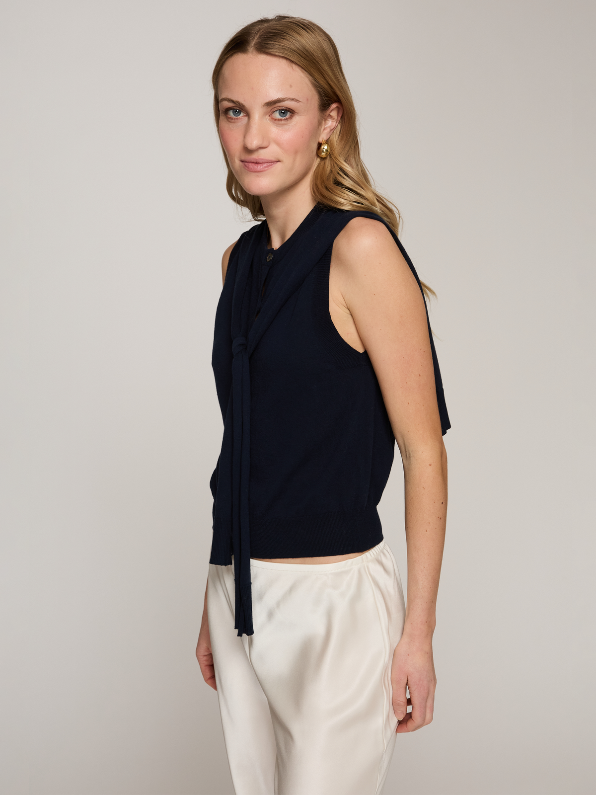 Sleeveless Button Front Vest w/ Tie Sleeves in Navy