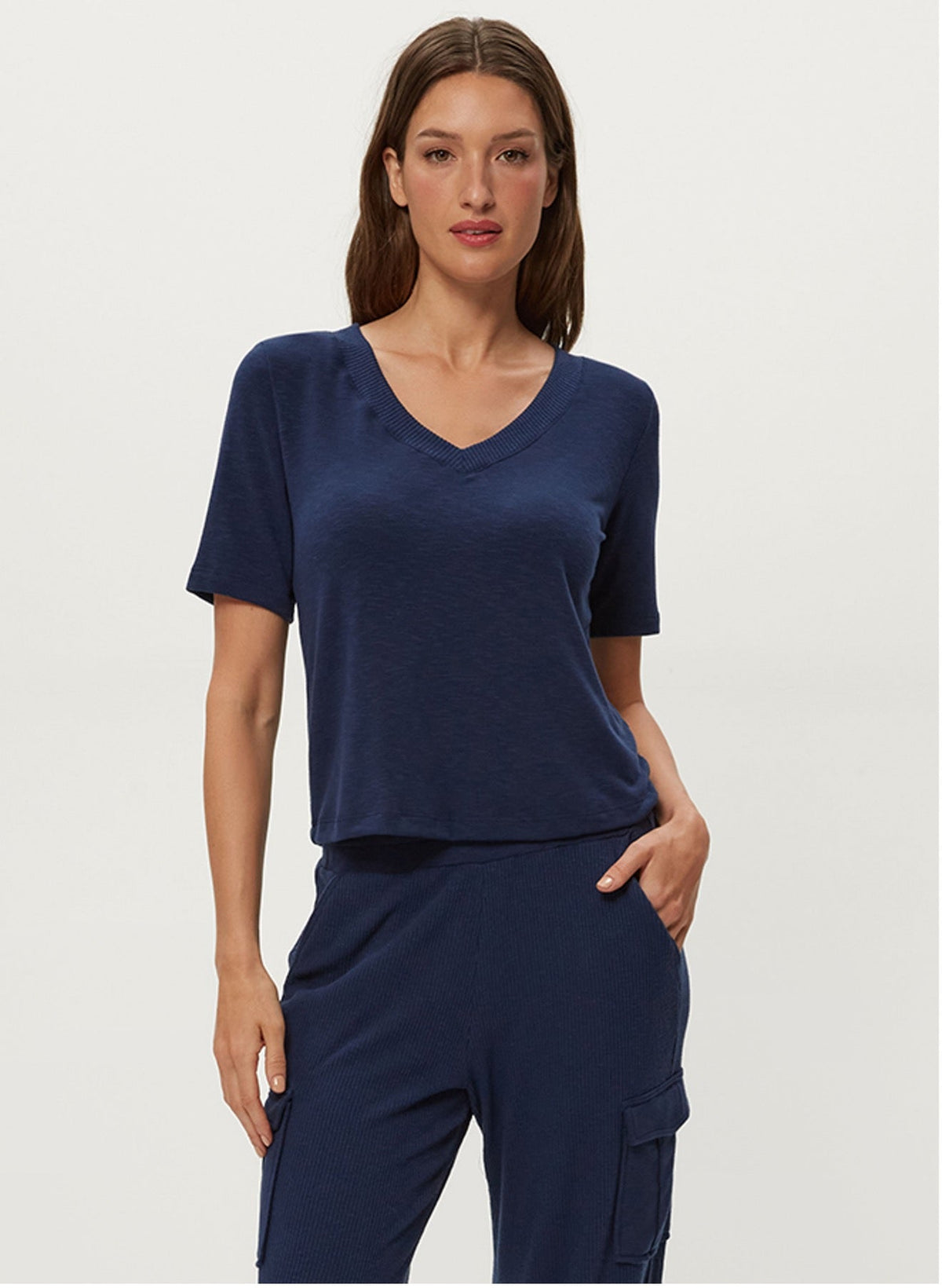 MATTY V NECK TOP