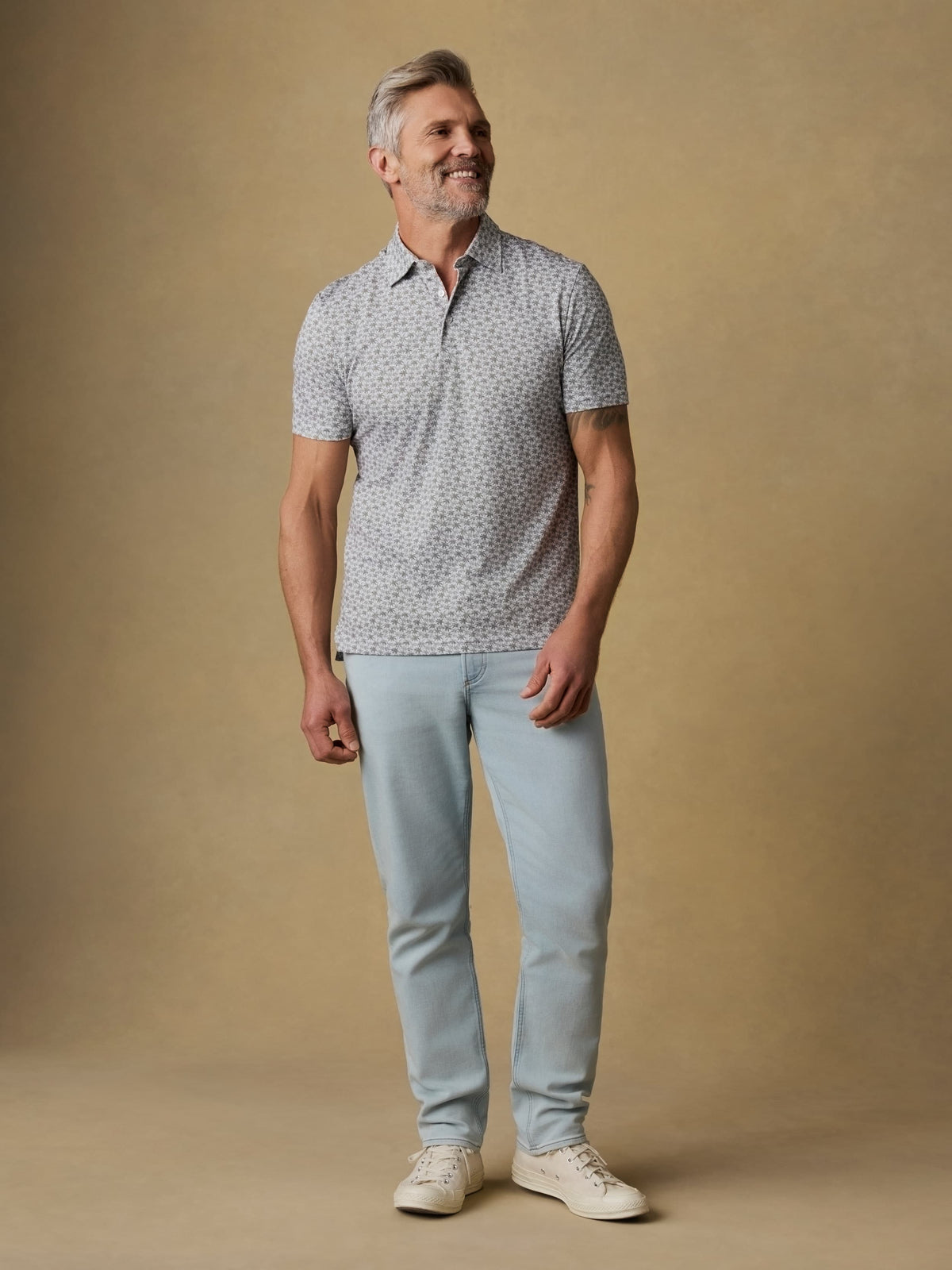 Short-Sleeve Movement Pique Polo - Olive Palm Beach