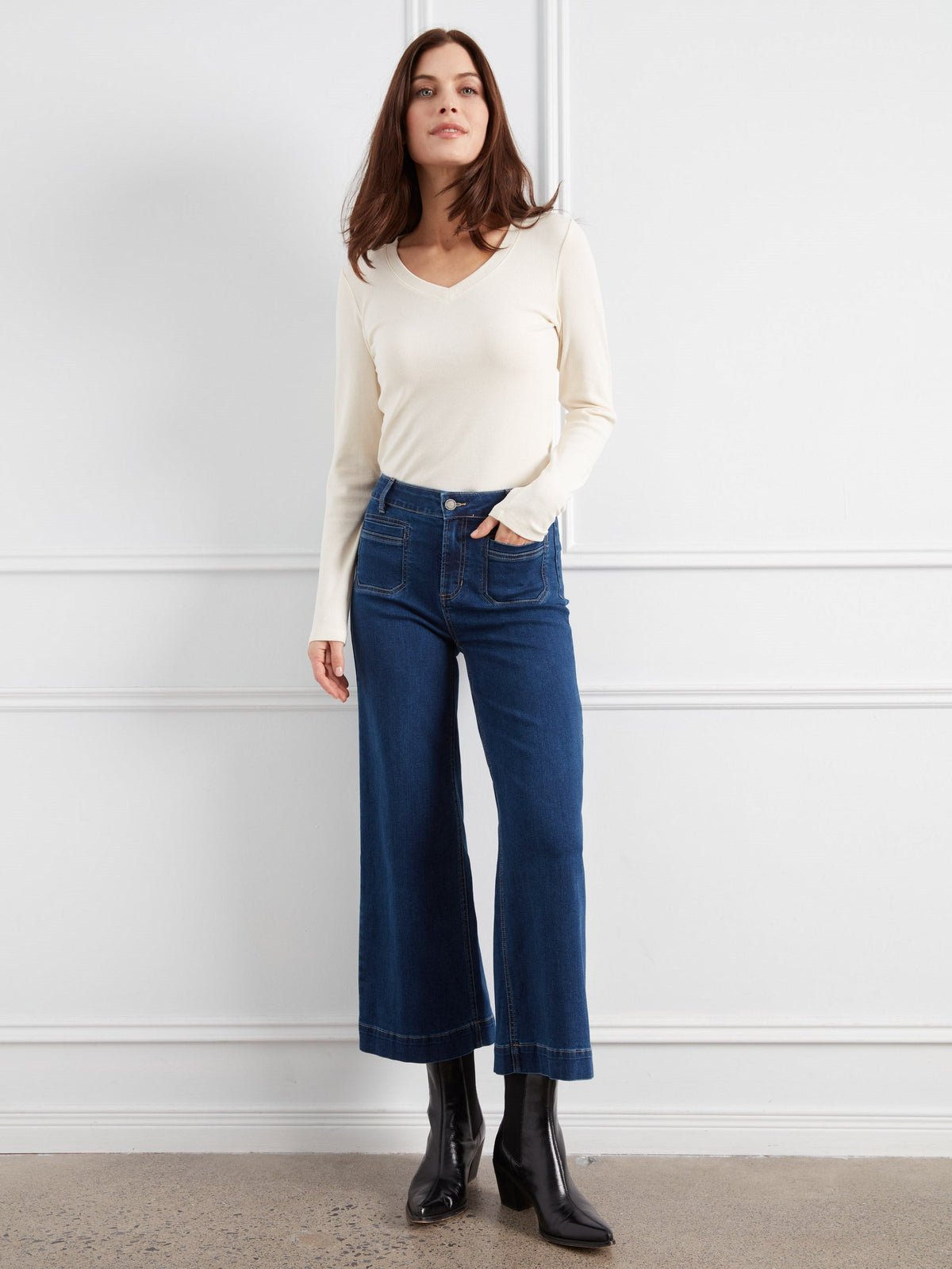 Cropped Patch Pocket Wide Leg Jeans - Indigo