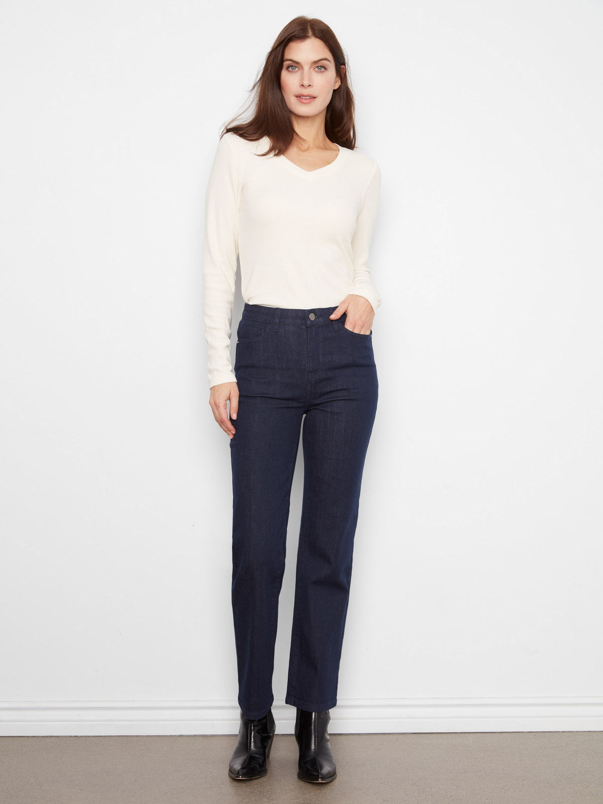 Straight Leg Jeans - Blue Black