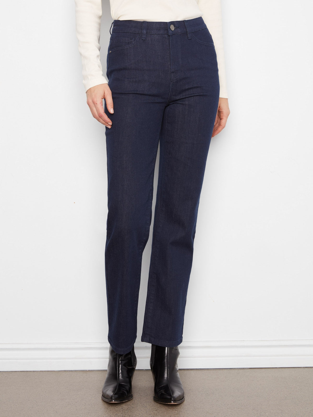 Straight Leg Jeans - Blue Black