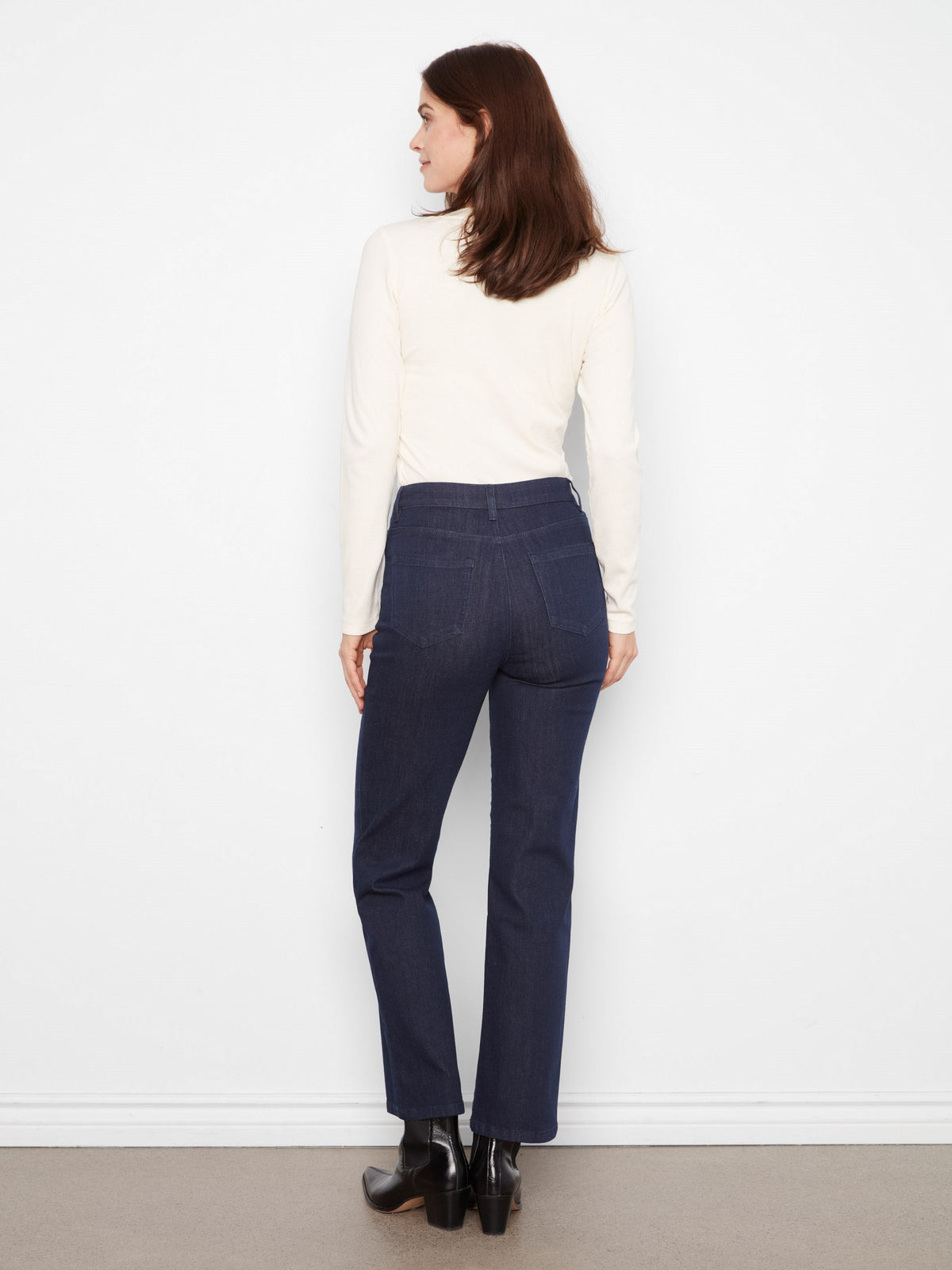 Straight Leg Jeans - Blue Black