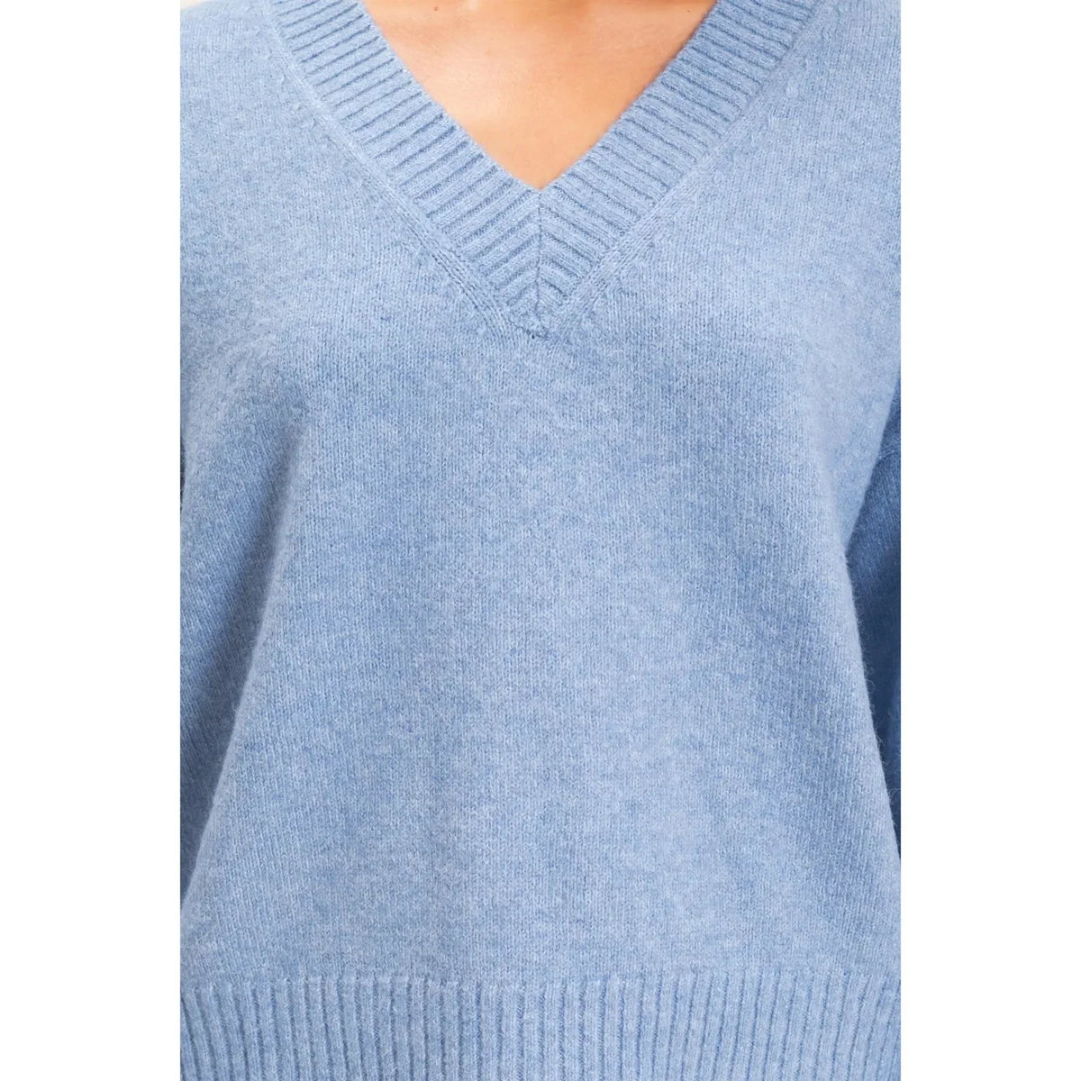 V-NECK RELAXED FIT SWEATER