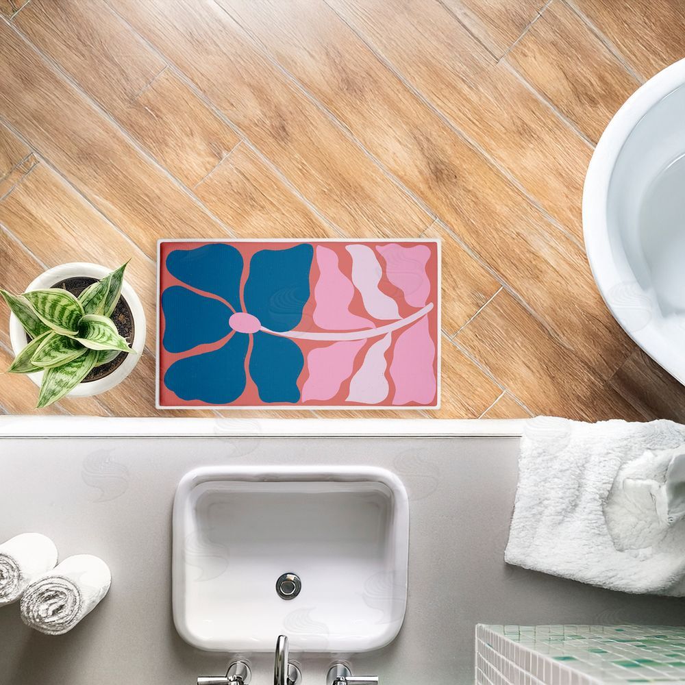 Aralma | Midcentury Flower Symmetry Plush Bath Mat